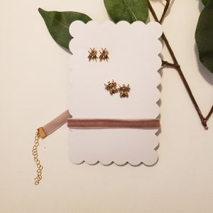 2 Earrings 1 Choker set ♡